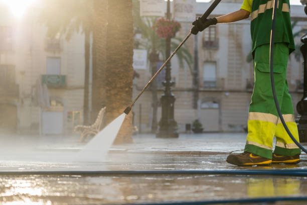 Best Driveway Pressure Washing  in Cranston, RI